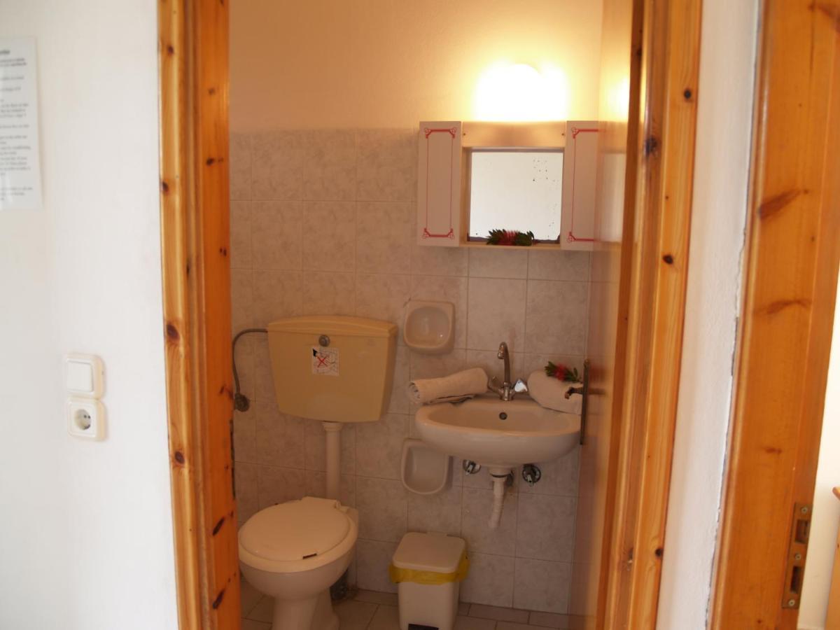 Clad Studios Laganas Luaran gambar